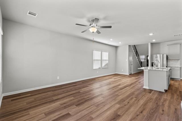 Building Photo - 3935 Worth Dr