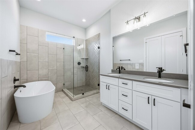 Building Photo - 6124 De Campo St