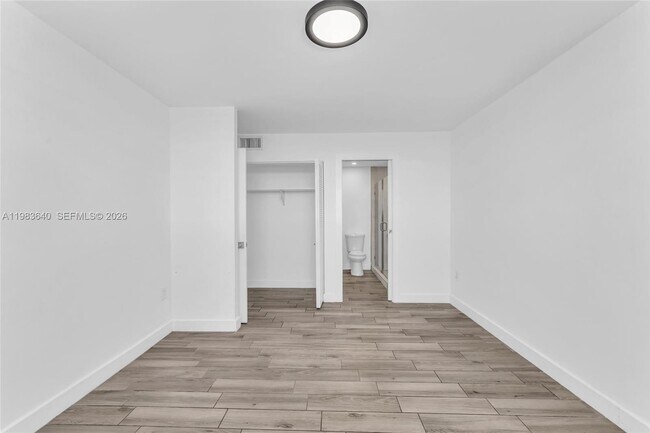 Building Photo - 1251 NE 108th St