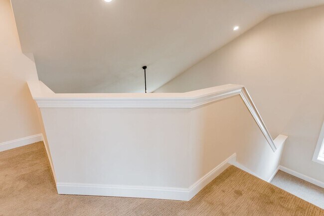 Building Photo - 2310 Lovie Ln