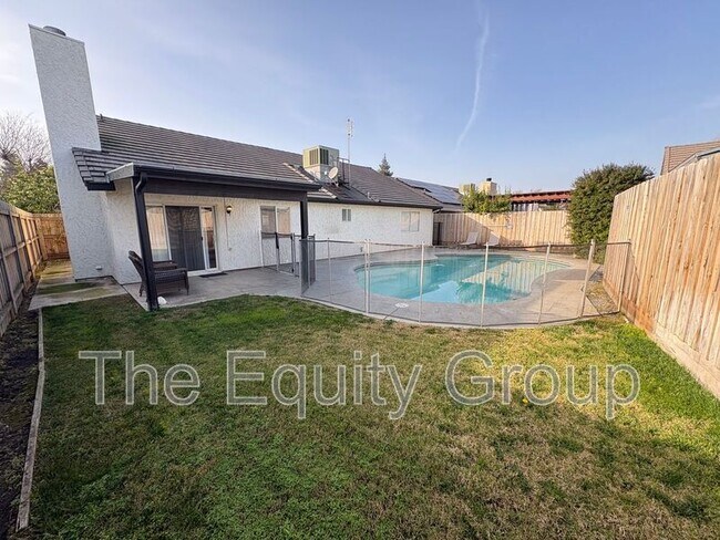 Building Photo - 3908 S Dans St