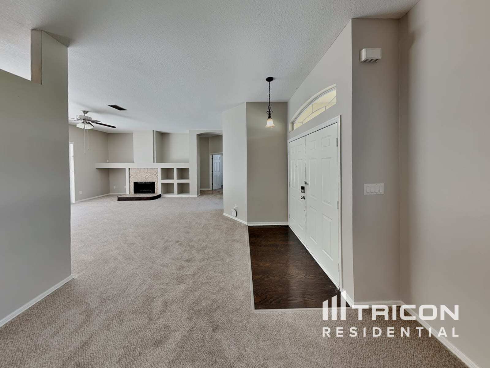 Building Photo - 933 Palm Cove Dr