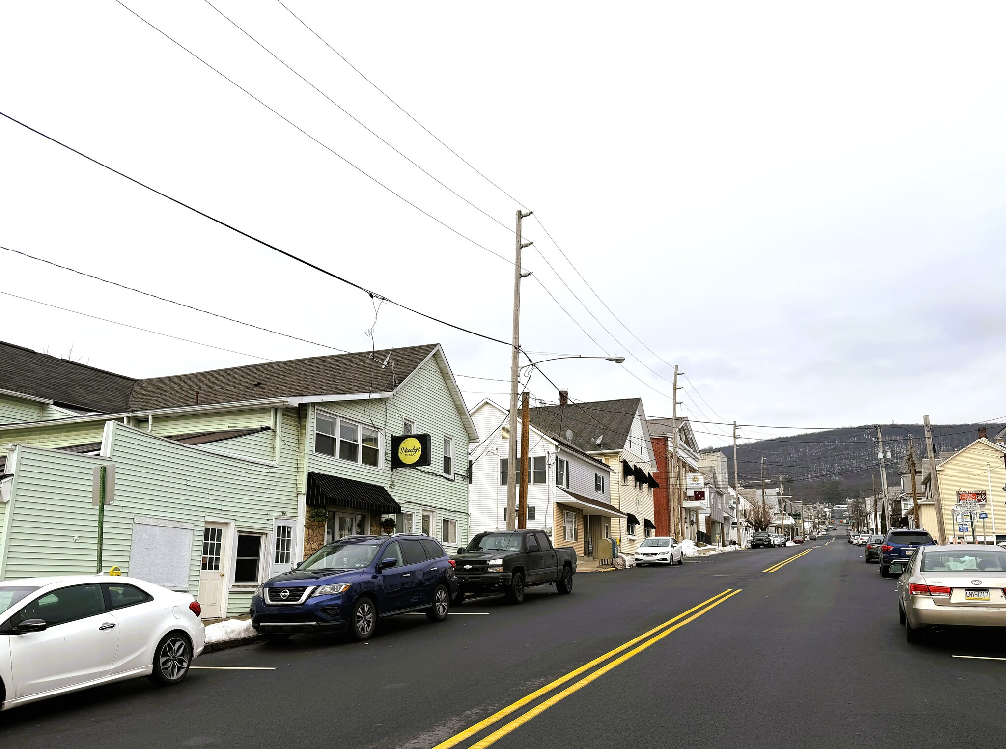 Building Photo - 301 S Robinson Ave