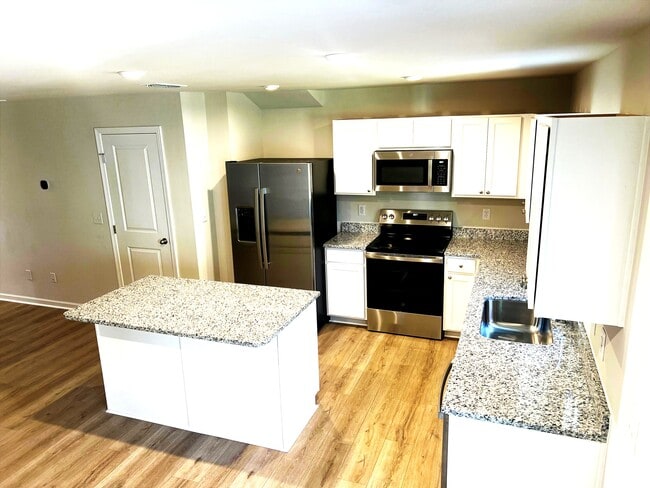 Building Photo - 130 Elyse Overlook Lp