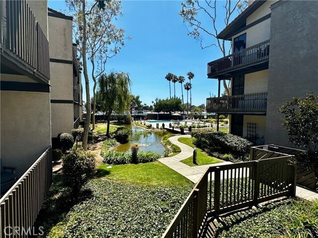 Building Photo - 7212 Marina Pacifica Dr N