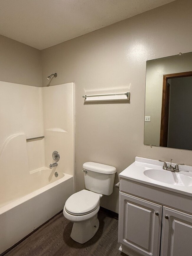 Building Photo - Smokerise Park - 2BR/1BA East Athens Living