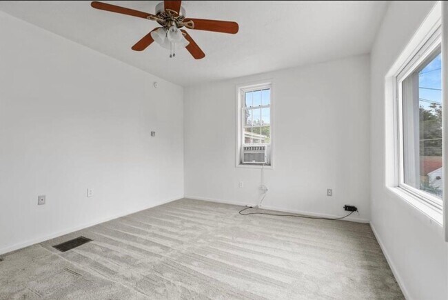 Building Photo - 2935 Devlin St