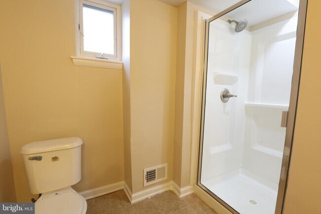Building Photo - 9704 St Andrews Dr