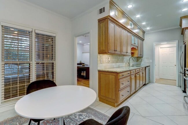 Building Photo - 3520 Vinings Ridge Ct