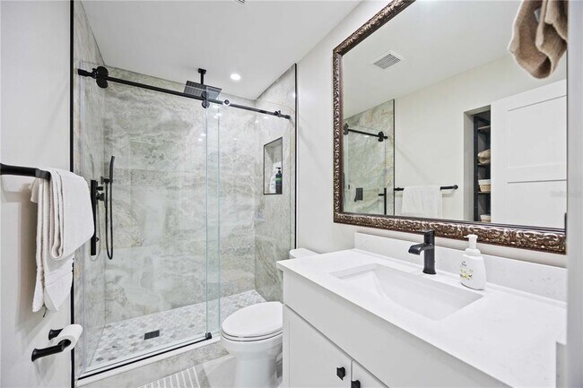 Building Photo - 4321 Longmeadow