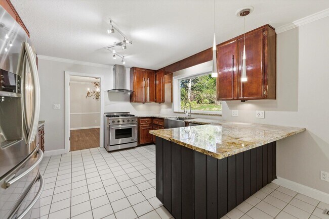 Building Photo - 602 Middlebrooks Cir