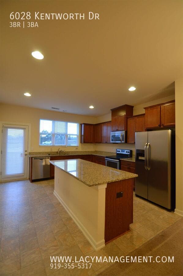 Building Photo - 6028 Kentworth Dr