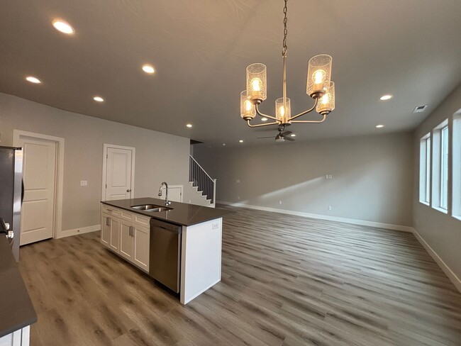 Building Photo - BRAND NEW 4 BEDROOM TOWNHOME!