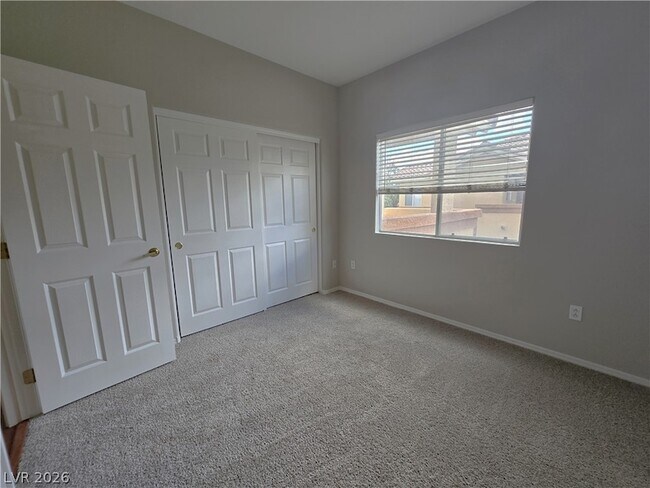 Building Photo - 1050 E Cactus Ave