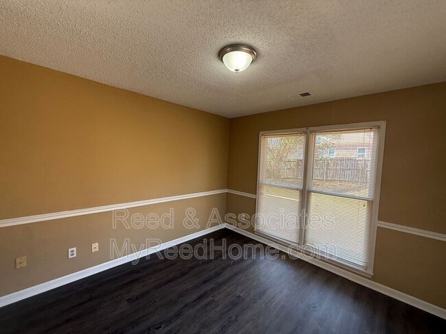 Building Photo - 6531 Annie Lee St
