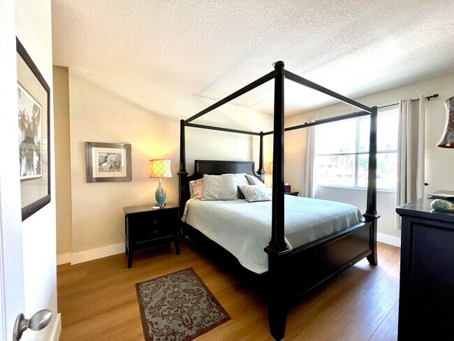 Building Photo - 11028 Legacy Dr