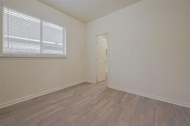 Building Photo - 17215 Stratford Green Dr