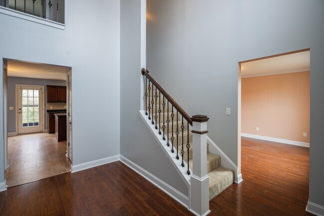 Building Photo - 157 Outpost Trl