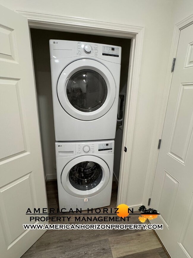 Building Photo - 8791 Sunset