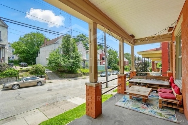 Building Photo - 2319 Victor St