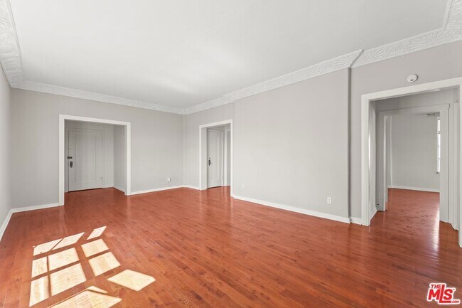 Building Photo - 1314 Hayworth Ave