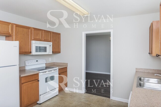 Building Photo - The Lifestyle You Deserve.