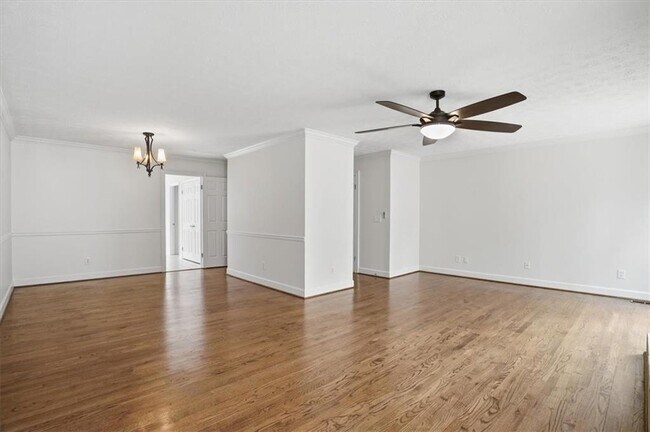 Building Photo - 2600 Holcomb Springs Dr