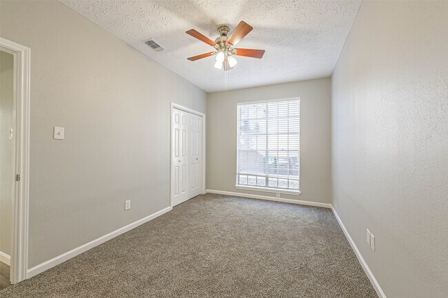 Building Photo - 5507 Village Springs Dr