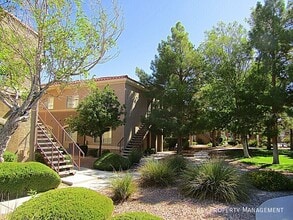 Building Photo - 10245 S Maryland Pkwy