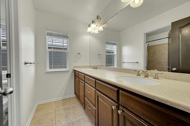 Building Photo - 6859 S Biloxi Ct