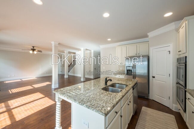 Building Photo - 2766 Hilson Commons