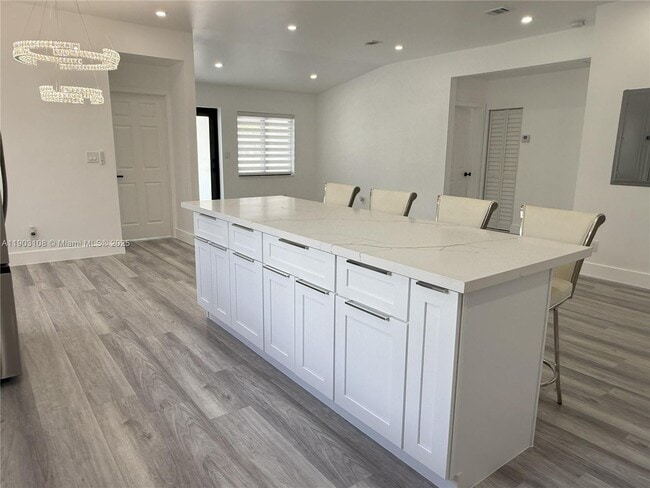 Building Photo - 240 SW 55th Ave