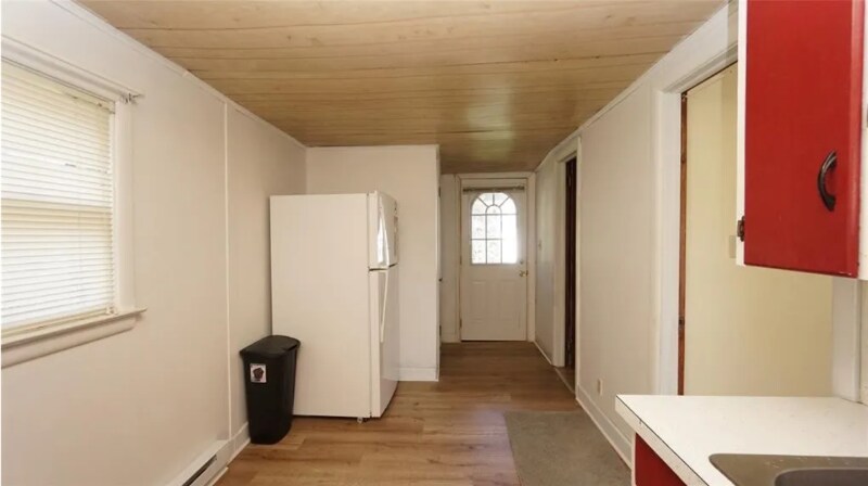 Building Photo - 36 Henry St