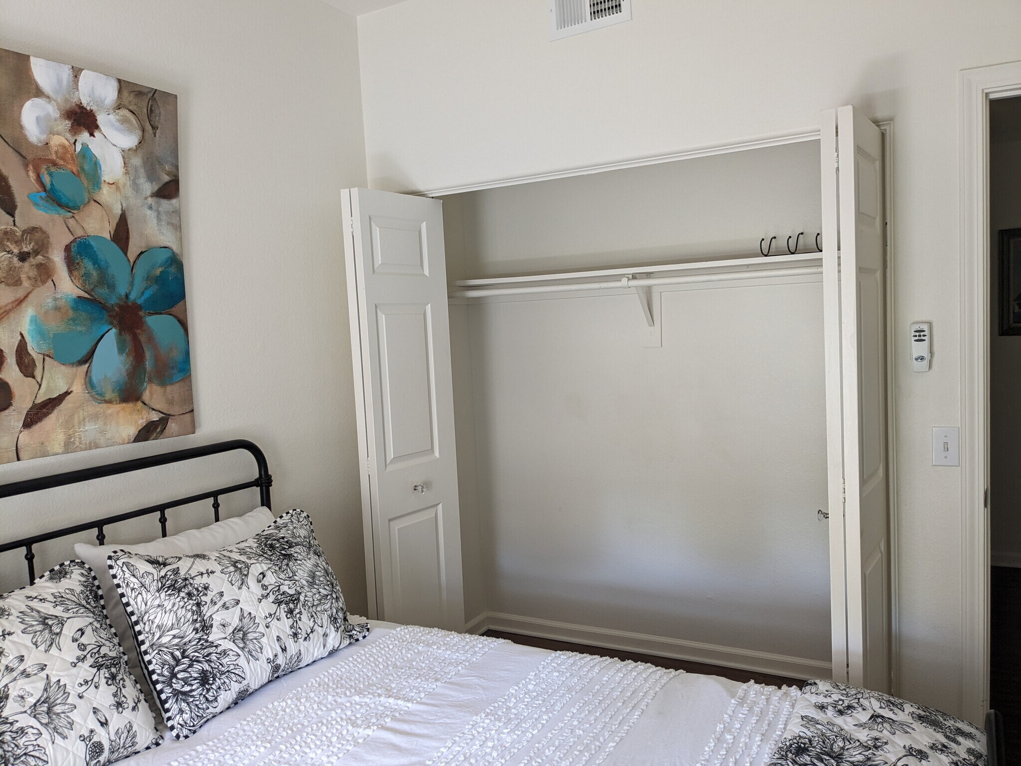 Large 2 BR closet - 555 Lands End Way