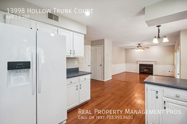 Building Photo - 13998 Hollow Trunk Ct