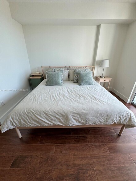 Building Photo - 79 SW 12th St