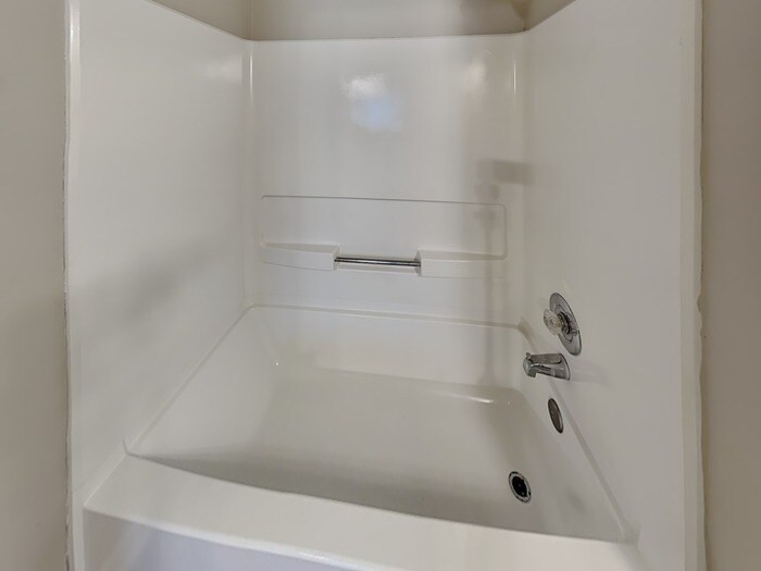 Building Photo - 5595 Fairington Pl