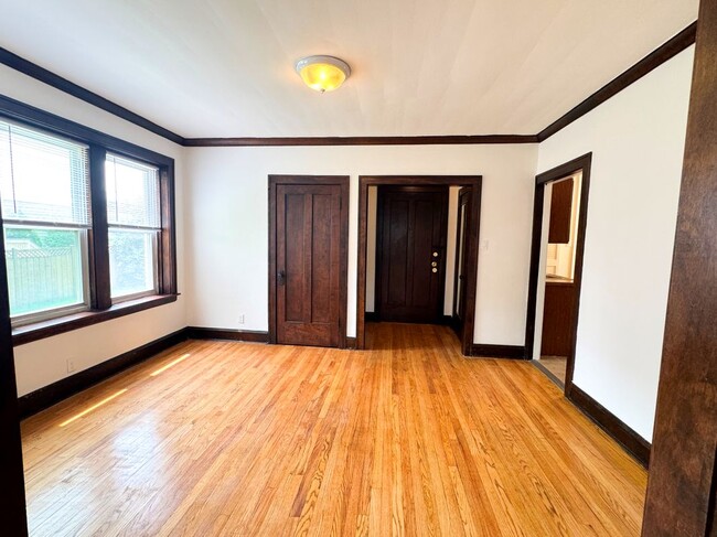 Building Photo - 4432 N Laporte Ave