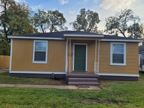 Building Photo - 4374 Monroe Ave