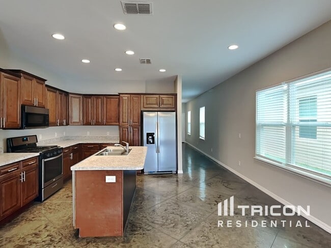 Building Photo - 2936 Whispering Trails Dr