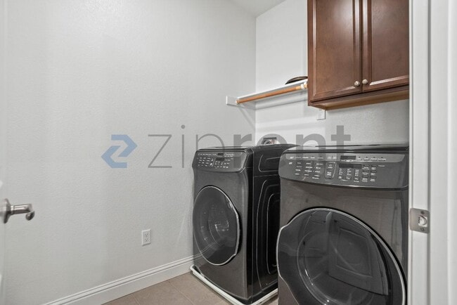 Building Photo - 3412 Element Way