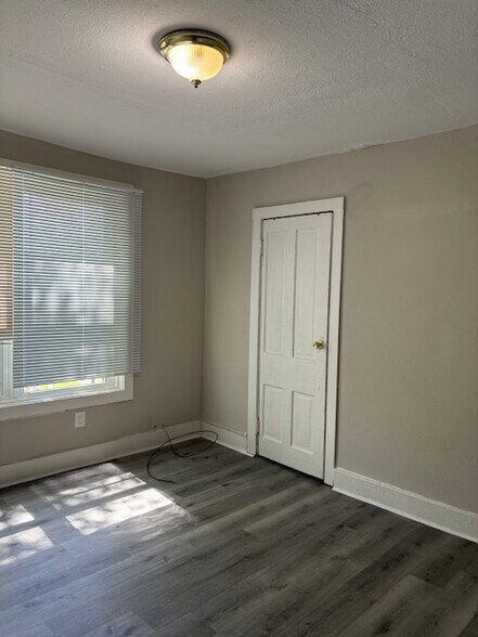 Building Photo - 2199 E 74th St