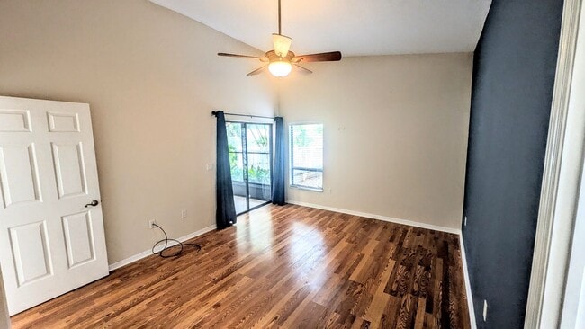 Building Photo - Annual UNfurnished 2/2 SFH in Palm-Aire