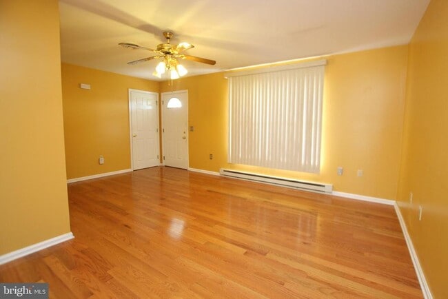 Building Photo - 26499 Hollyville Rd