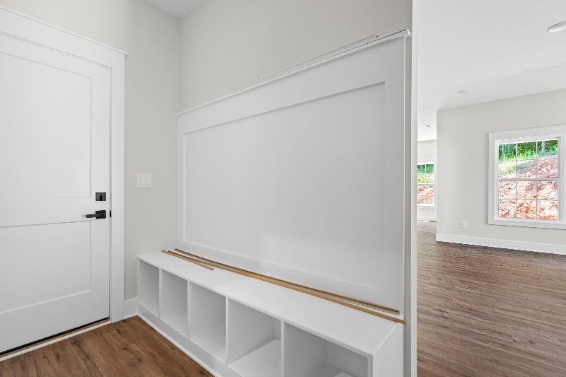 Building Photo - 150 Vast View Wy