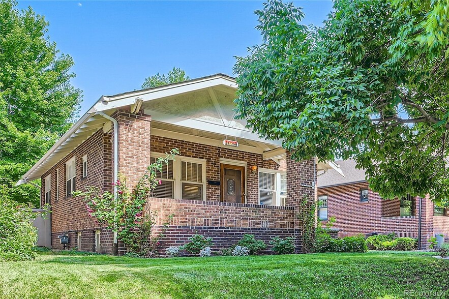 Primary Photo - 1034 S Corona St