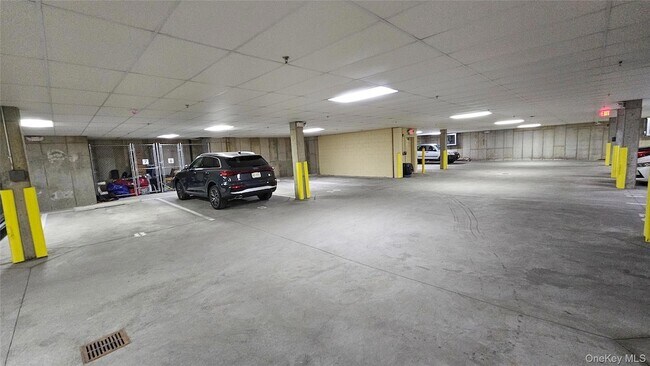 Building Photo - 106 Canter Ct