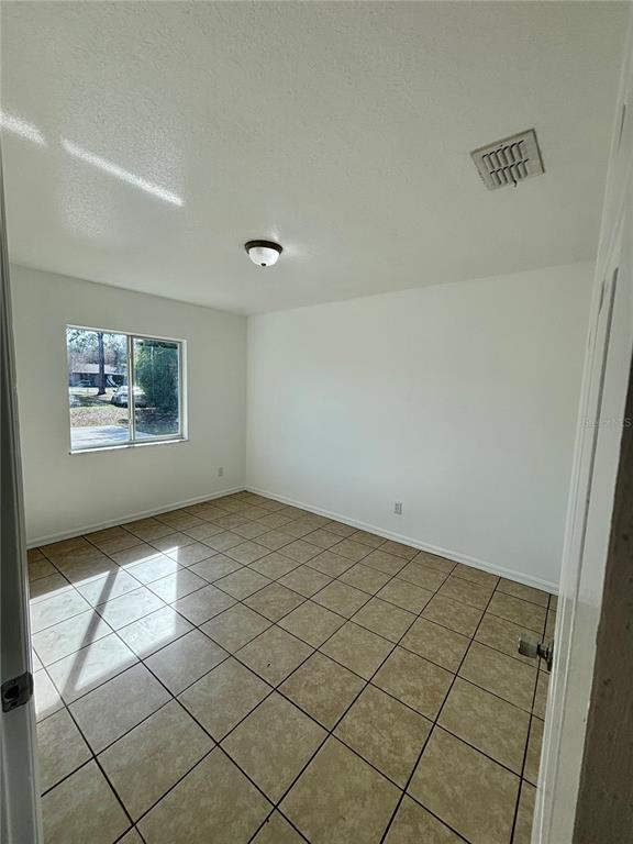 Building Photo - 6 Spring Trail