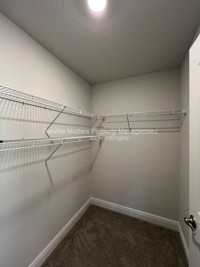 Building Photo - 5955 Parsonage Cir