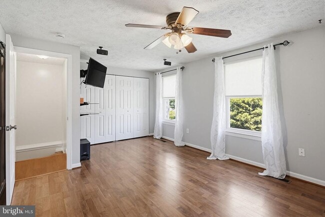 Building Photo - 9402 Granite Hill